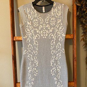 Fitted black and white dress